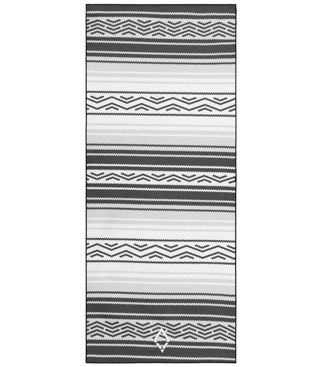 Nomadix Baja Double-Sided Yoga Mat Towel 7 Nomadix Baja Double-Sided Yoga Mat Towel - Image 5