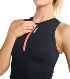 2XU Women's Aero Tri Singlet -Swimming Equipment 7412058652840 blackhypercoral 4a