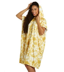 Rip Curl Women's Classic Surf Changing Poncho -Swimming Equipment 7514954334376 mustard 4a