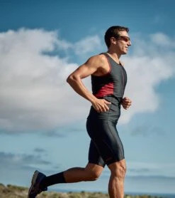 Zone3 Men's Activate Tri Shorts 12 Zone3 Men's Activate Tri Shorts -Swimming Equipment 7583265030312 blackred 5a